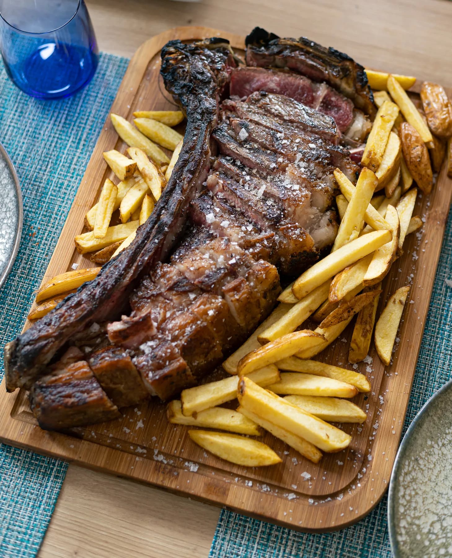 Chuletón terminado a la brasa en Humo Palma